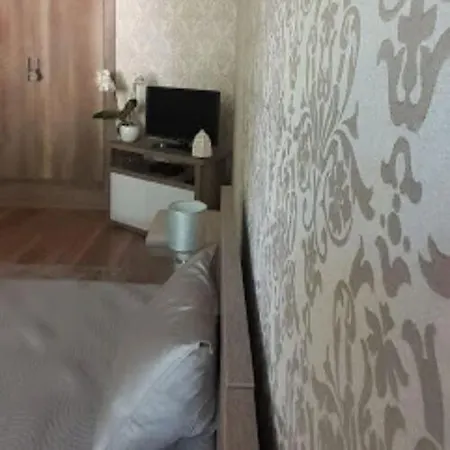 아파트 Gila Mari Gold Apartman 에게르