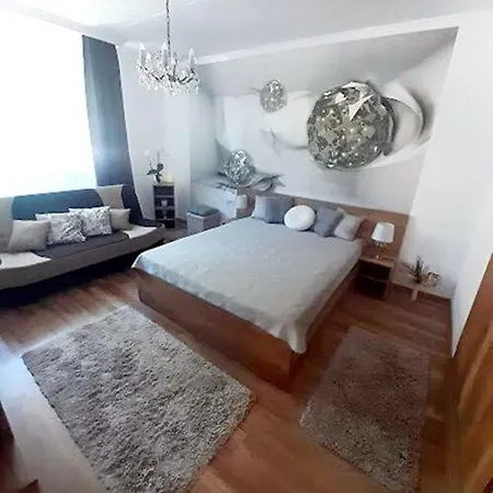 Apartment Gila Mari Gold Apartman Eger