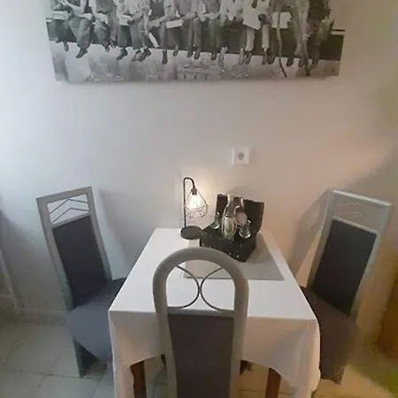 Gila Mari Gold Apartman * 에게르