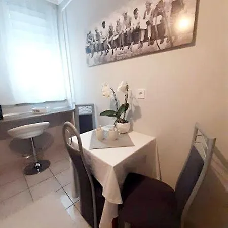 Gila Mari Gold Apartman 에게르